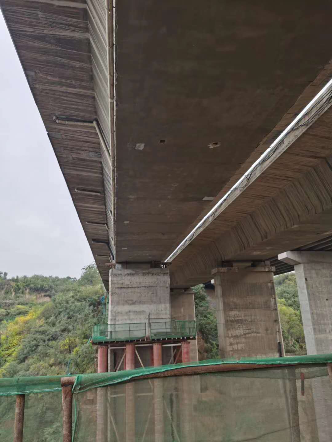 长安桥梁加固前制定可行设计方案图并用对施工方法